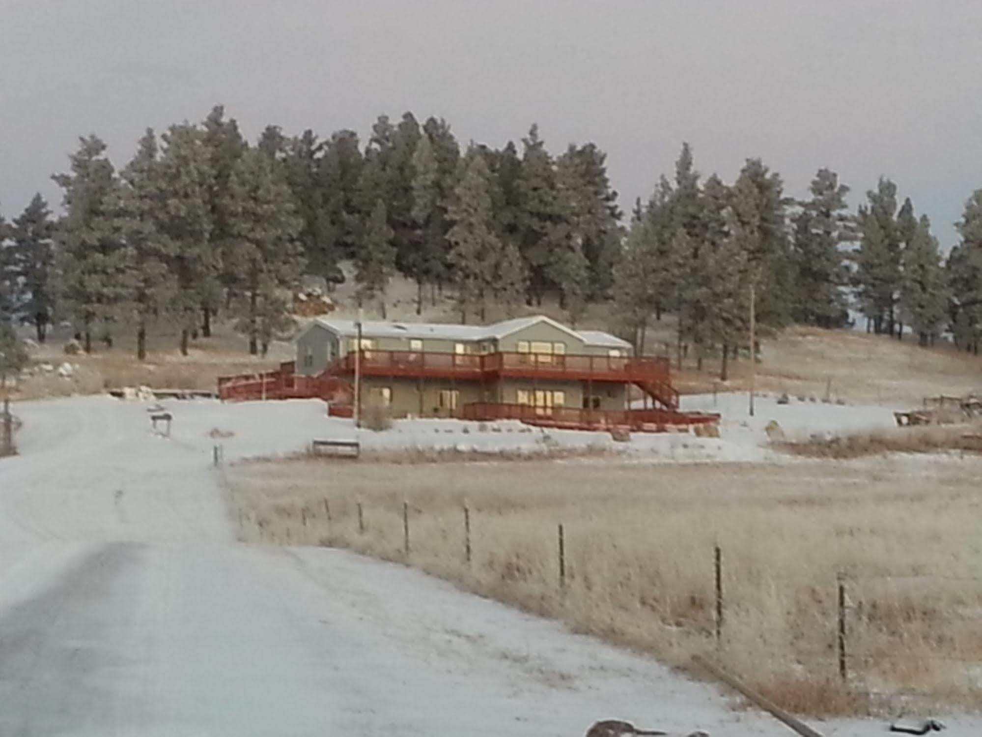 Sawin' Logs Inn Devils Tower 외부 사진